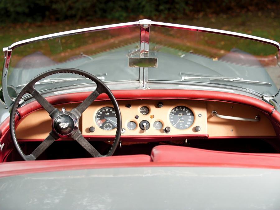  Jaguar XK120 SE Roadster 1951 года  (фото 2 из 19)